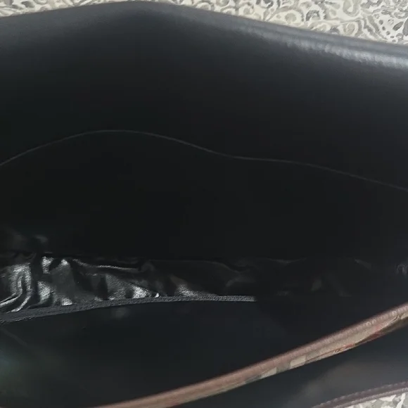 Burberry Beautifel Amazing Condition Checkered Crossbody Bag Authentic Spotless - Picture 10 of 13